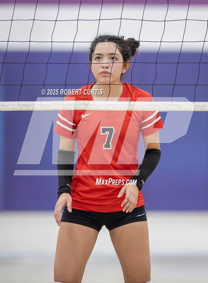 Thumbnail 3 in Bishop Alemany vs Hart photogallery.