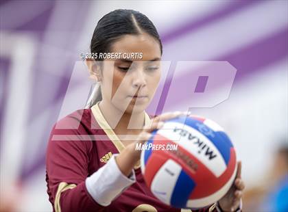 Thumbnail 2 in Bishop Alemany vs Hart photogallery.