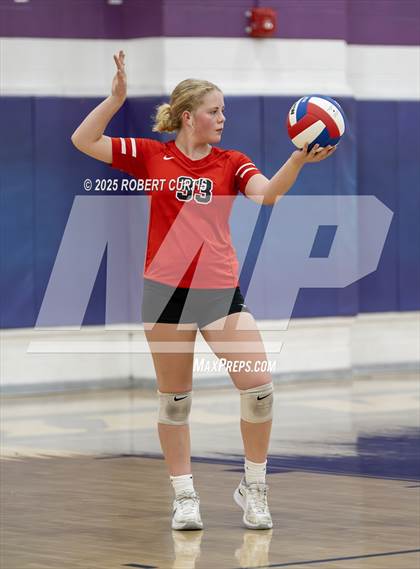 Thumbnail 1 in Bishop Alemany vs Hart photogallery.