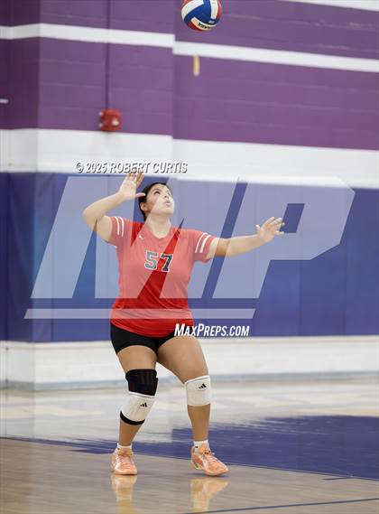 Thumbnail 1 in Bishop Alemany vs Hart photogallery.