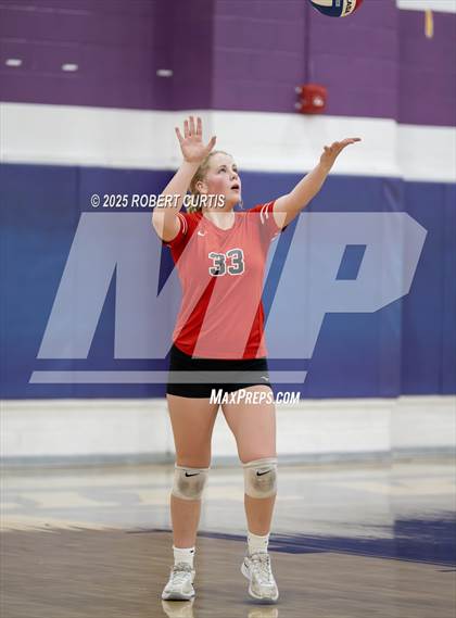 Thumbnail 2 in Bishop Alemany vs Hart photogallery.