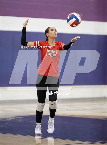 Thumbnail 1 in Bishop Alemany vs Hart photogallery.