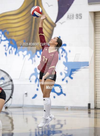 Thumbnail 1 in Bishop Alemany vs Hart photogallery.