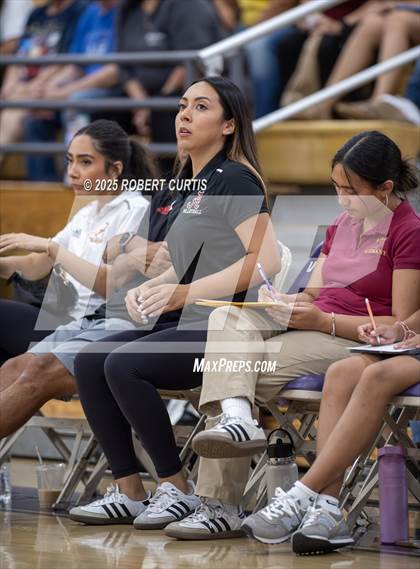 Thumbnail 3 in Bishop Alemany vs Hart photogallery.
