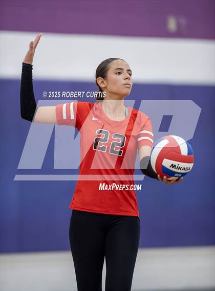 Thumbnail 2 in Bishop Alemany vs Hart photogallery.