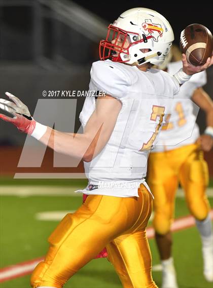 Thumbnail 3 in S & S Consolidated vs. Jacksboro (UIL 3A Division 2 Region 2 Bi-District) photogallery.