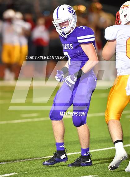 Thumbnail 1 in S & S Consolidated vs. Jacksboro (UIL 3A Division 2 Region 2 Bi-District) photogallery.