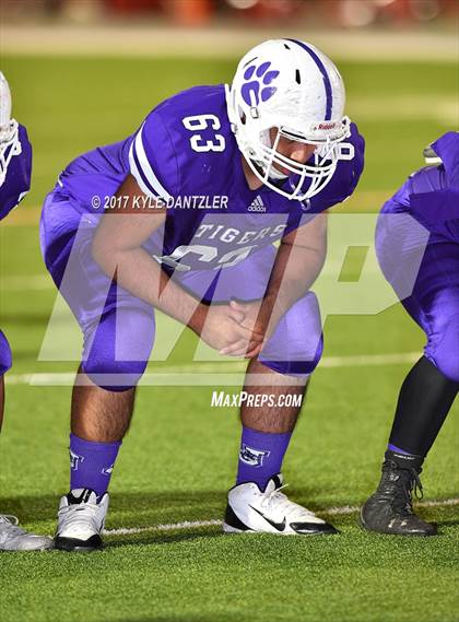 Thumbnail 2 in S & S Consolidated vs. Jacksboro (UIL 3A Division 2 Region 2 Bi-District) photogallery.