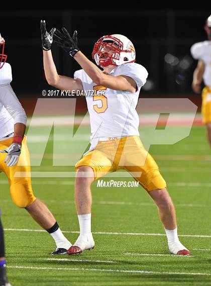 Thumbnail 2 in S & S Consolidated vs. Jacksboro (UIL 3A Division 2 Region 2 Bi-District) photogallery.