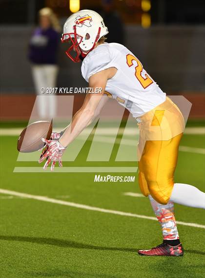 Thumbnail 2 in S & S Consolidated vs. Jacksboro (UIL 3A Division 2 Region 2 Bi-District) photogallery.