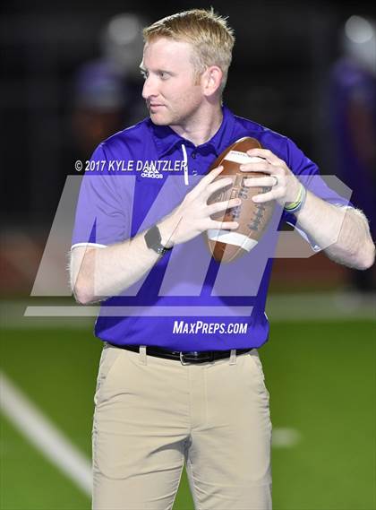 Thumbnail 1 in S & S Consolidated vs. Jacksboro (UIL 3A Division 2 Region 2 Bi-District) photogallery.