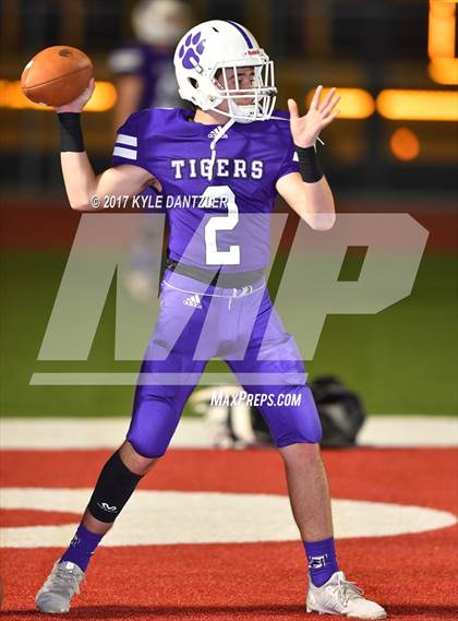 Thumbnail 1 in S & S Consolidated vs. Jacksboro (UIL 3A Division 2 Region 2 Bi-District) photogallery.