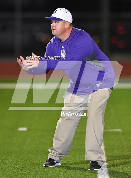 Thumbnail 1 in S & S Consolidated vs. Jacksboro (UIL 3A Division 2 Region 2 Bi-District) photogallery.