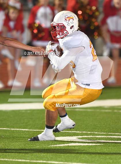 Thumbnail 2 in S & S Consolidated vs. Jacksboro (UIL 3A Division 2 Region 2 Bi-District) photogallery.