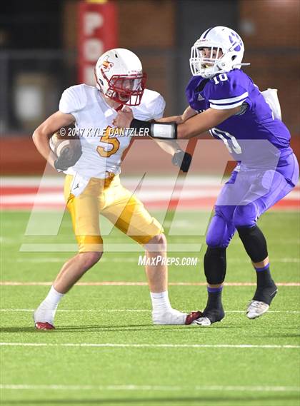 Thumbnail 3 in S & S Consolidated vs. Jacksboro (UIL 3A Division 2 Region 2 Bi-District) photogallery.