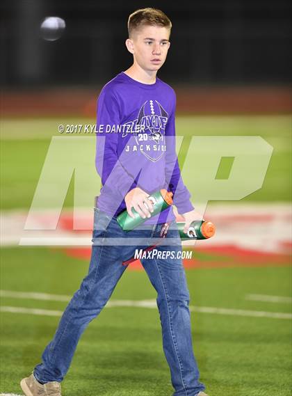 Thumbnail 1 in S & S Consolidated vs. Jacksboro (UIL 3A Division 2 Region 2 Bi-District) photogallery.