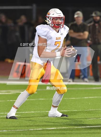 Thumbnail 1 in S & S Consolidated vs. Jacksboro (UIL 3A Division 2 Region 2 Bi-District) photogallery.