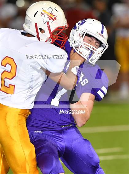 Thumbnail 3 in S & S Consolidated vs. Jacksboro (UIL 3A Division 2 Region 2 Bi-District) photogallery.