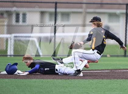 Thumbnail 1 in Brockport @ Greece Athena photogallery.
