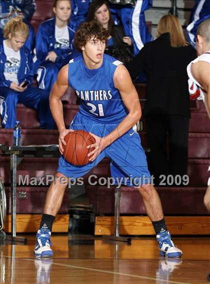 Thumbnail 1 in Van Alstyne vs Sherman JV (Sherman Holiday Tournament) photogallery.