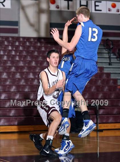 Thumbnail 3 in Van Alstyne vs Sherman JV (Sherman Holiday Tournament) photogallery.