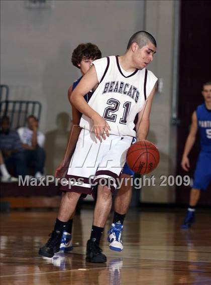 Thumbnail 3 in Van Alstyne vs Sherman JV (Sherman Holiday Tournament) photogallery.