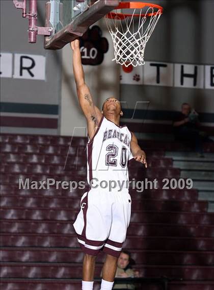 Thumbnail 2 in Van Alstyne vs Sherman JV (Sherman Holiday Tournament) photogallery.