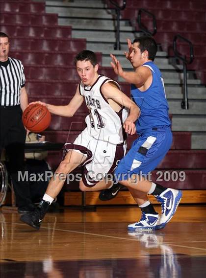 Thumbnail 2 in Van Alstyne vs Sherman JV (Sherman Holiday Tournament) photogallery.