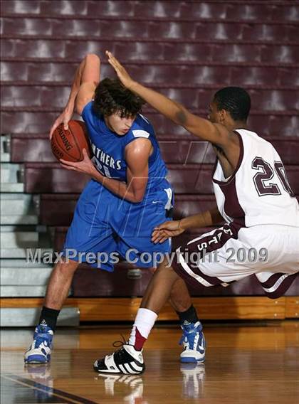 Thumbnail 2 in Van Alstyne vs Sherman JV (Sherman Holiday Tournament) photogallery.