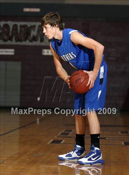 Thumbnail 3 in Van Alstyne vs Sherman JV (Sherman Holiday Tournament) photogallery.