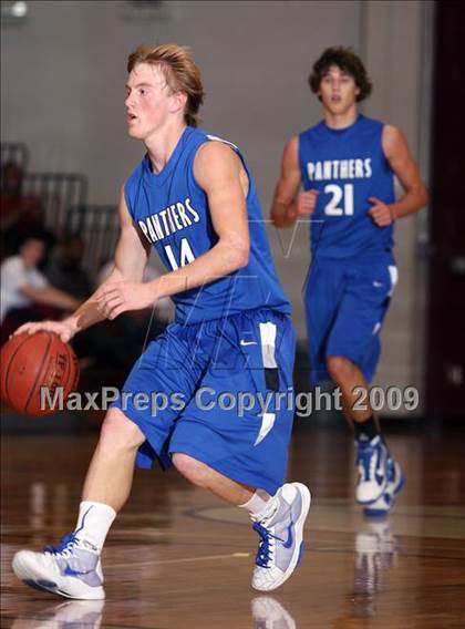 Thumbnail 3 in Van Alstyne vs Sherman JV (Sherman Holiday Tournament) photogallery.