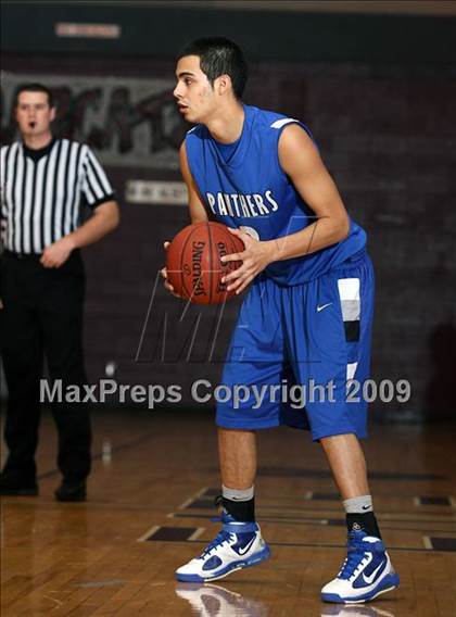 Thumbnail 2 in Van Alstyne vs Sherman JV (Sherman Holiday Tournament) photogallery.
