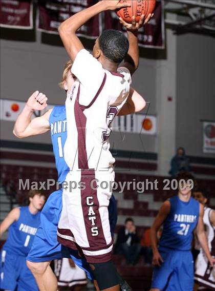 Thumbnail 1 in Van Alstyne vs Sherman JV (Sherman Holiday Tournament) photogallery.