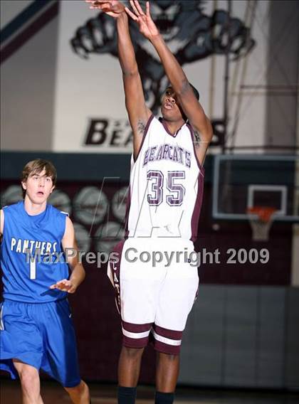 Thumbnail 2 in Van Alstyne vs Sherman JV (Sherman Holiday Tournament) photogallery.