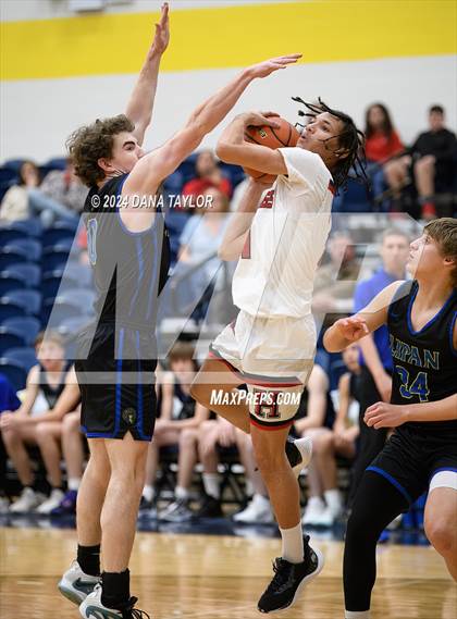 Thumbnail 1 in Lipan vs. Hamilton (2A Region II Bi-District Playoff) photogallery.