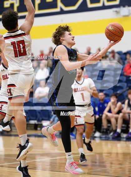 Thumbnail 2 in Lipan vs. Hamilton (2A Region II Bi-District Playoff) photogallery.