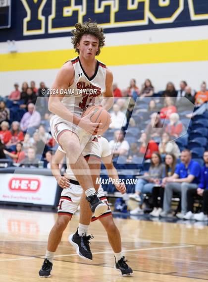 Thumbnail 3 in Lipan vs. Hamilton (2A Region II Bi-District Playoff) photogallery.