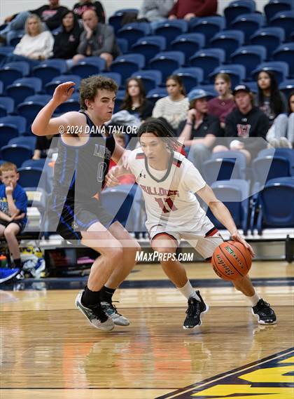 Thumbnail 1 in Lipan vs. Hamilton (2A Region II Bi-District Playoff) photogallery.