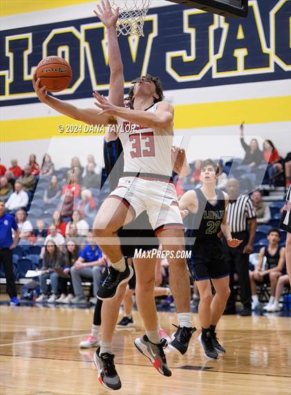 Thumbnail 1 in Lipan vs. Hamilton (2A Region II Bi-District Playoff) photogallery.