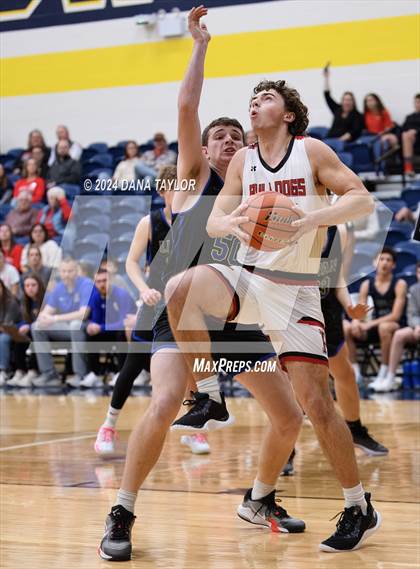 Thumbnail 1 in Lipan vs. Hamilton (2A Region II Bi-District Playoff) photogallery.