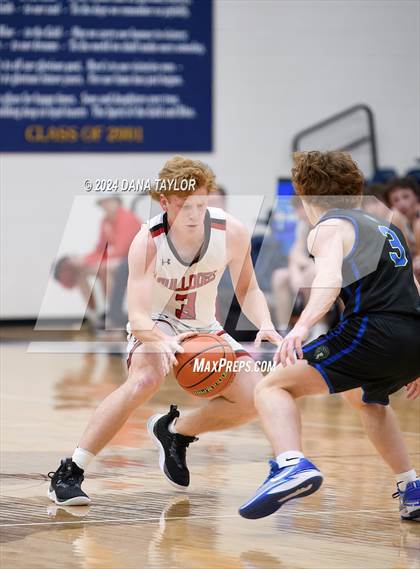 Thumbnail 3 in Lipan vs. Hamilton (2A Region II Bi-District Playoff) photogallery.