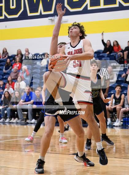 Thumbnail 2 in Lipan vs. Hamilton (2A Region II Bi-District Playoff) photogallery.
