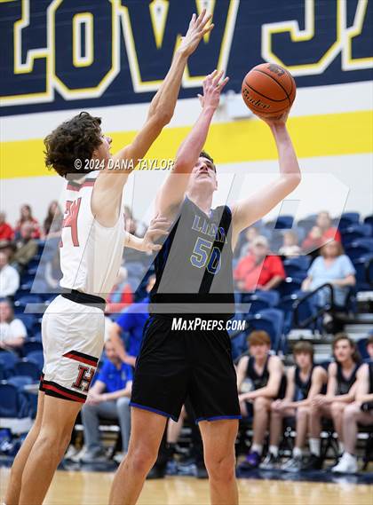 Thumbnail 1 in Lipan vs. Hamilton (2A Region II Bi-District Playoff) photogallery.