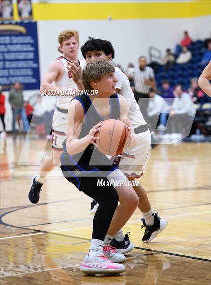 Thumbnail 2 in Lipan vs. Hamilton (2A Region II Bi-District Playoff) photogallery.