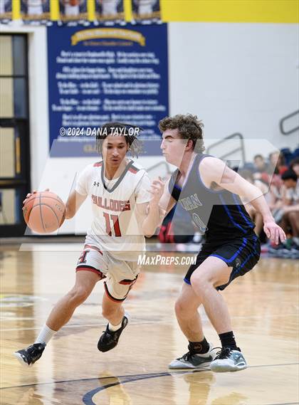 Thumbnail 1 in Lipan vs. Hamilton (2A Region II Bi-District Playoff) photogallery.