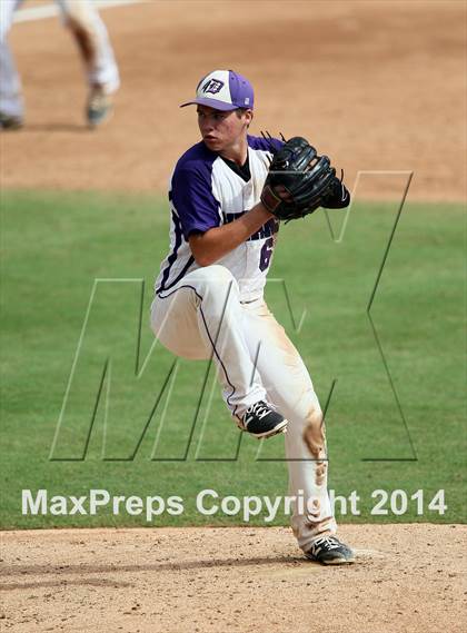 Thumbnail 1 in Douglass vs. Dawson (UIL 1A Semifinal) photogallery.
