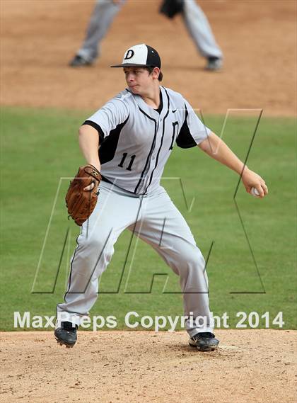 Thumbnail 1 in Douglass vs. Dawson (UIL 1A Semifinal) photogallery.