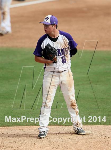 Thumbnail 1 in Douglass vs. Dawson (UIL 1A Semifinal) photogallery.