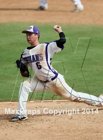 Thumbnail 1 in Douglass vs. Dawson (UIL 1A Semifinal) photogallery.