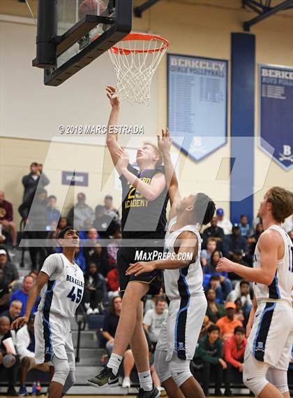 Thumbnail 2 in Berkeley Prep vs Montverde Academy photogallery.